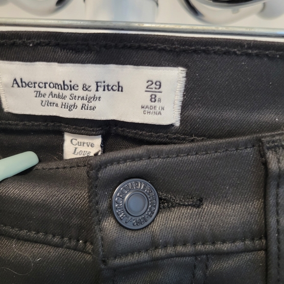 ABERCROMBIE & FITCH // The Ankle Straight Ultra High Rise Curve Love - Picture 2 of 4